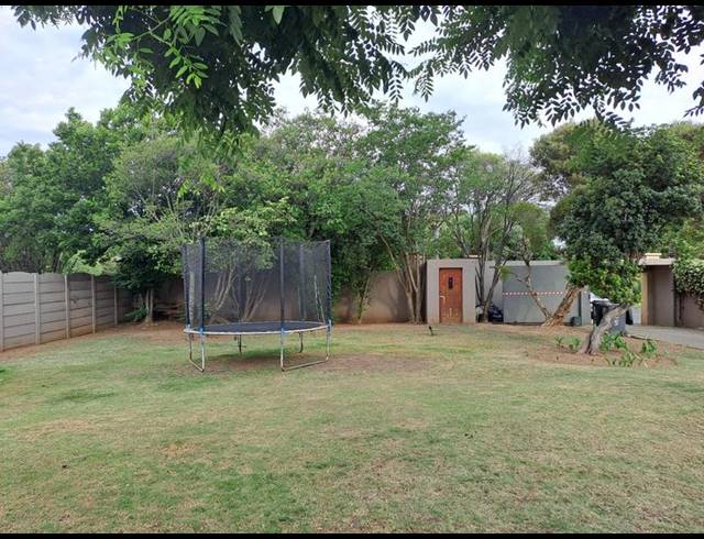 3 BEDROOM PROPERTY TO RENT IN ROOSEVELT PARK